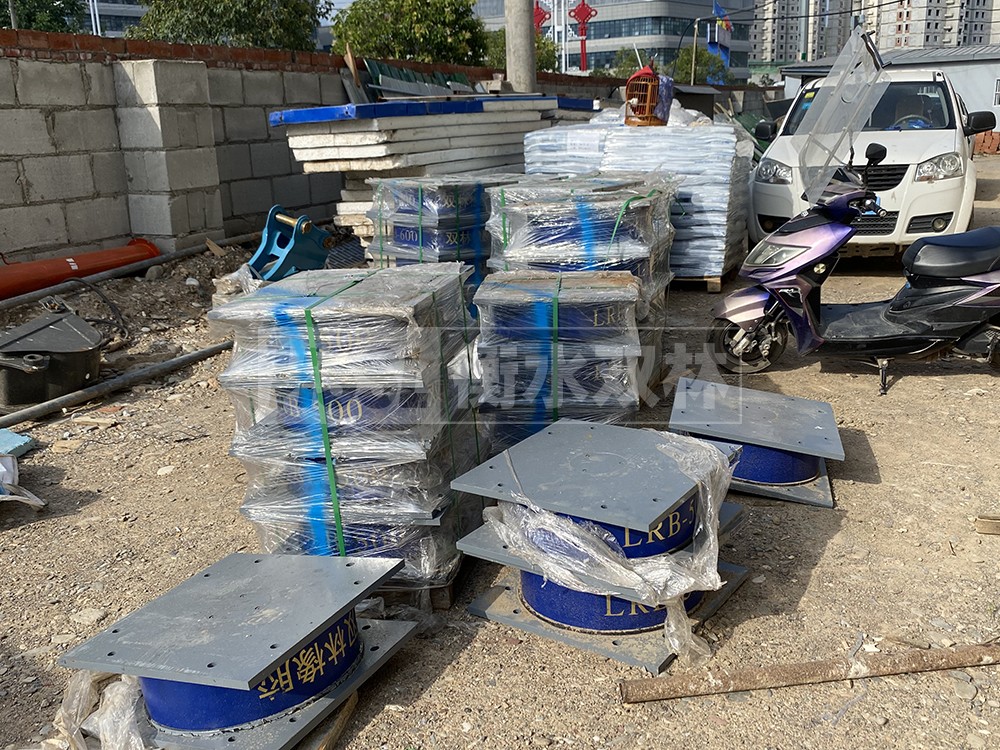 建筑摩擦摆式减震支座生产厂家 建筑隔震减震装置生产厂家 钢结构房抗震支座厂家